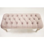 Ülőpad tűzött, karcsú lábas, púder