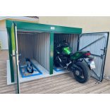 Dupla motorkerékpár tároló fémből
